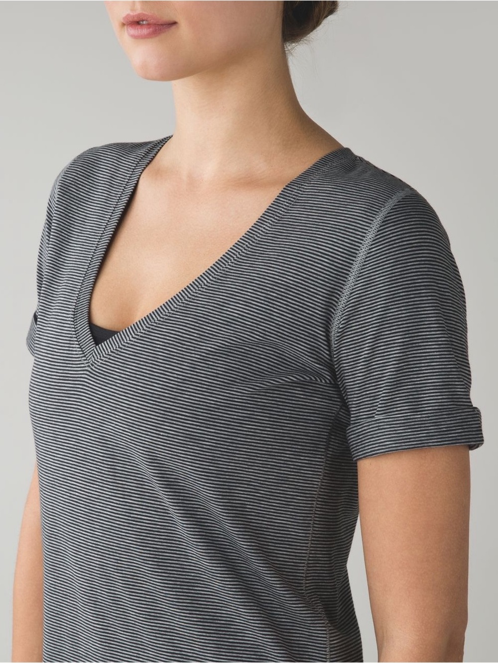 Lululemon Love Tee II in Tonka Stripe Black Heathered Medium Grey Size 8